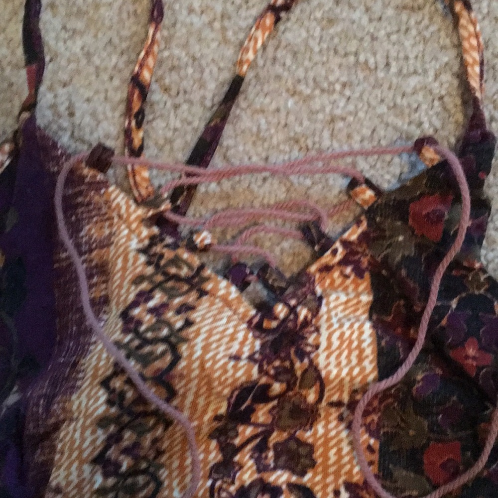 Tank top - Picture 2 of 4